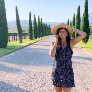 Meet your Posher, Lauren